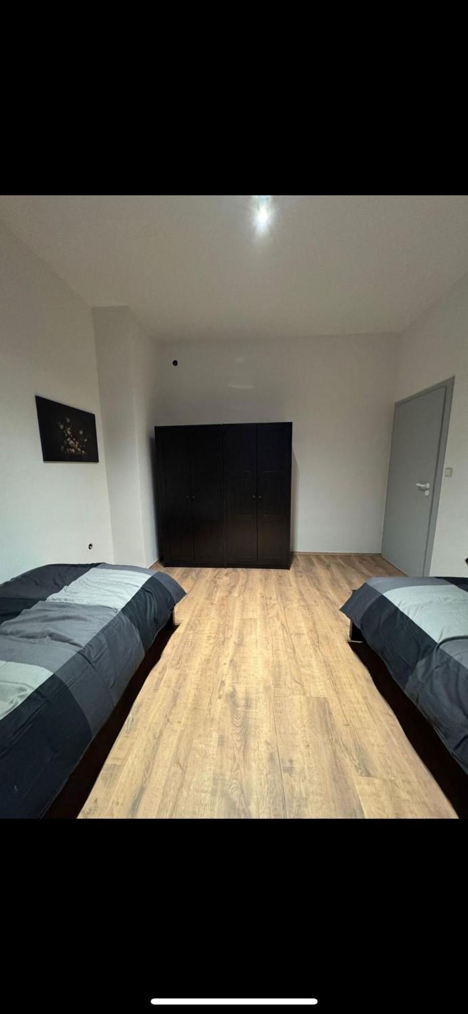 Apartment Rent A *